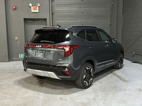 Used 2024 Kia Seltos SX w/ SX Sunroof Package AWD/4WD image 6
