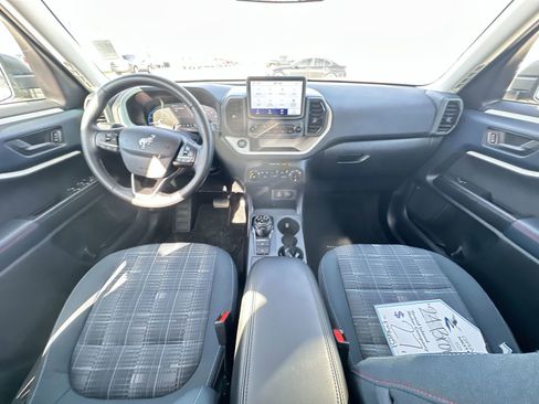 Used 2024 Ford Bronco Sport Heritage w/ Heritage Convenience Package image 18