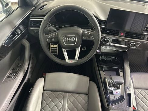 Used 2022 Audi S4 Premium Plus w/ Premium Plus Package image 17