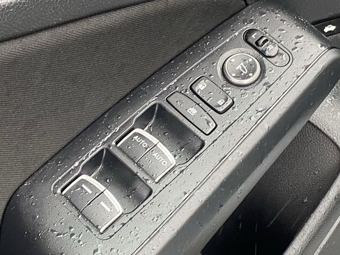 Used 2025 Honda Civic Sport image 29