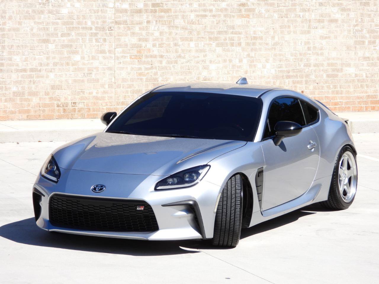 Used 2025 Toyota GR86 Premium w/ ALL Weather Mat Package (TMS) RWD image 38