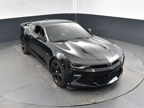 Used 2017 Chevrolet Camaro SS RWD image 27