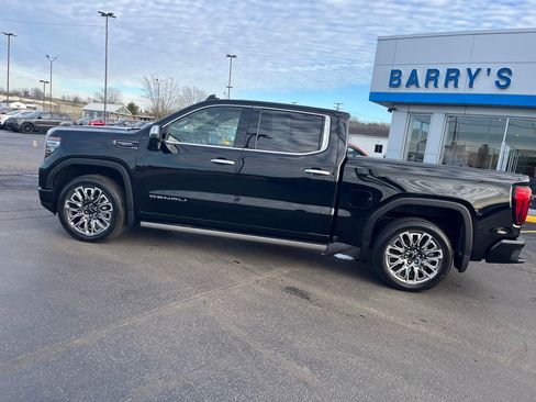 Used 2024 GMC Sierra 1500 Denali Ultimate image 2