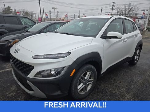 Used 2023 Hyundai Kona SE image 5