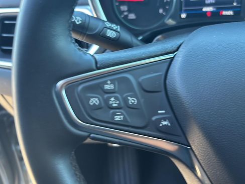 Used 2024 Chevrolet Equinox LT AWD/4WD image 11