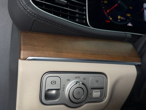 Used 2020 Mercedes-Benz GLS 450 4MATIC image 22
