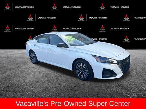 Used 2025 Nissan Altima 2.5 SV FWD image 7