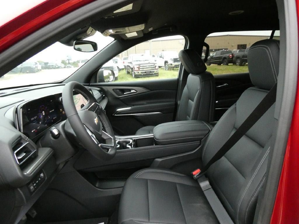 New 2027 Chevrolet Traverse LT AWD/4WD image 17