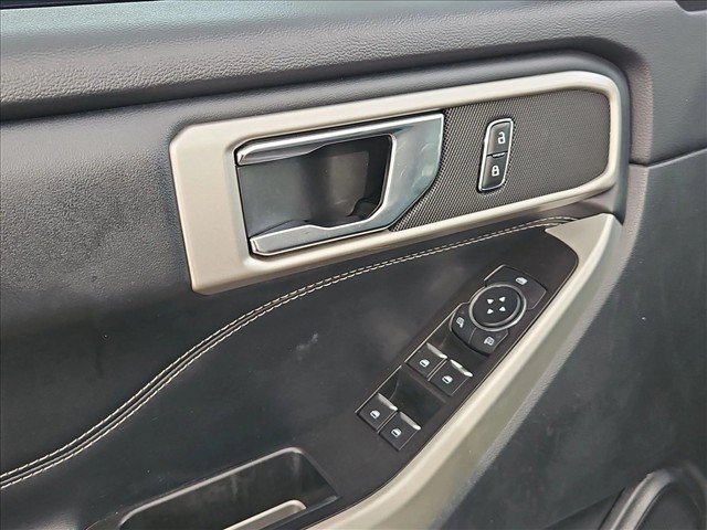 Used 2021 Ford Explorer XLT w/ Equipment Group 202A RWD image 24