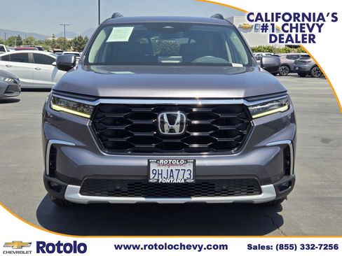 Used 2023 Honda Pilot Touring image 2