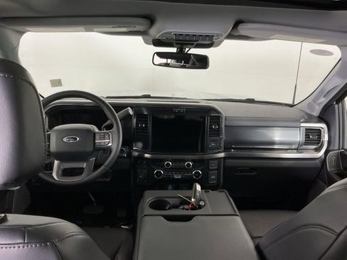 Used 2025 Ford F350 Lariat w/ Black Appearance Package image 27