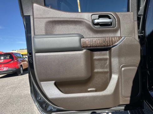 Used 2019 GMC Sierra 1500 Denali w/ Denali Ultimate Package image 16