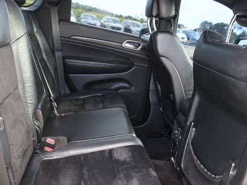 Used 2018 Jeep Grand Cherokee Altitude AWD/4WD image 16