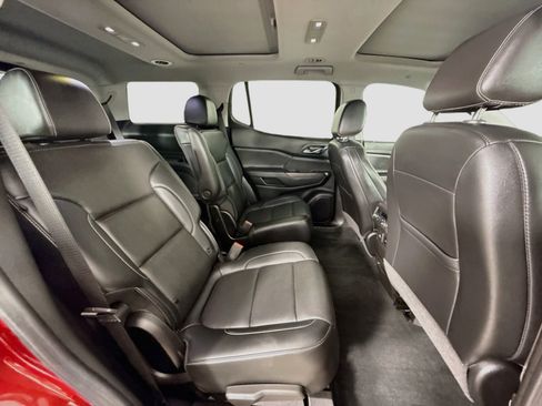 Used 2023 GMC Acadia SLT w/ Technology Package FWD image 32
