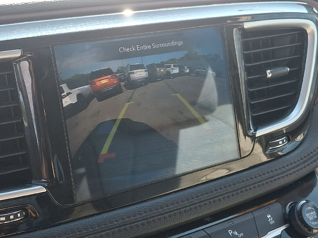 Certified 2020 Chrysler Pacifica Limited FWD image 19