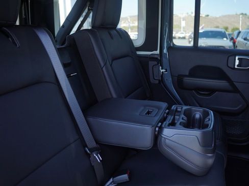 New 2025 Jeep Wrangler Unlimited Rubicon 392 image 26