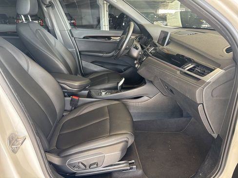 Used 2020 BMW X1 xDrive28i image 10