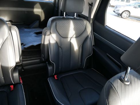 Used 2025 Hyundai Palisade SEL image 14