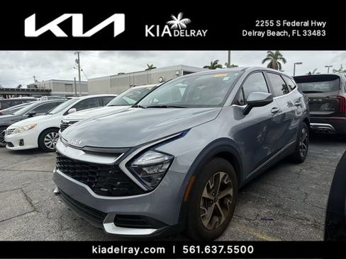 Used 2023 Kia Sportage EX image 4