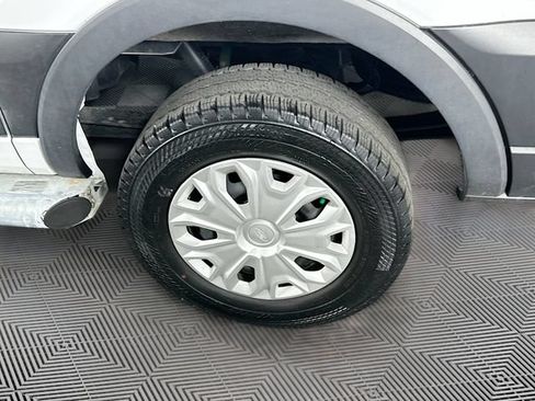 Certified 2025 Ford Transit 250 Low Roof w/ Exterior Upgrade Package RWD image 31
