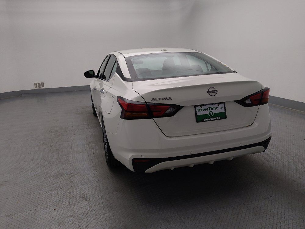 Used 2025 Nissan Altima 2.5 SV FWD image 6