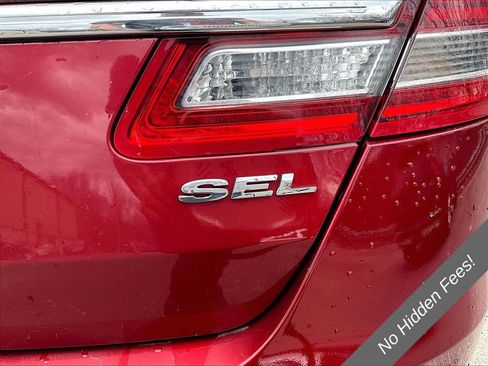 Used 2015 Ford Taurus SEL w/ Equipment Group 201A FWD image 8