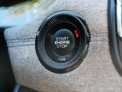 Used 2023 Jeep Compass Sport image 29