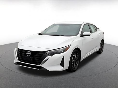 Used 2025 Nissan Sentra SV image 8