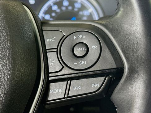 Used 2024 Toyota Venza XLE AWD/4WD image 17