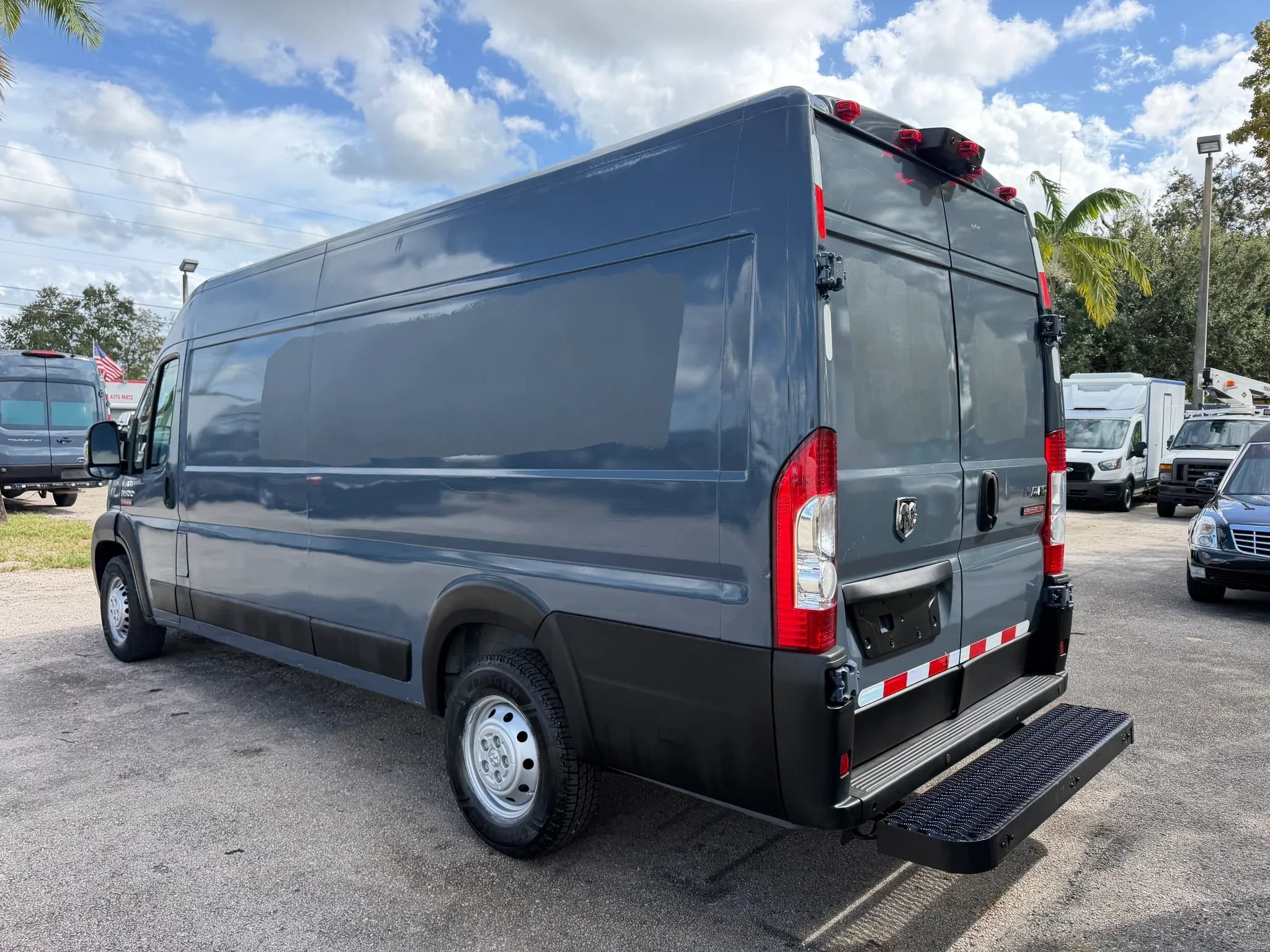 Used 2020 RAM ProMaster 3500 FWD image 3