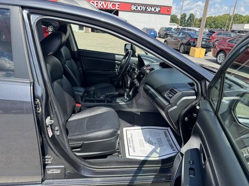 Used 2013 Subaru Crosstrek 2.0i Limited AWD/4WD image 9