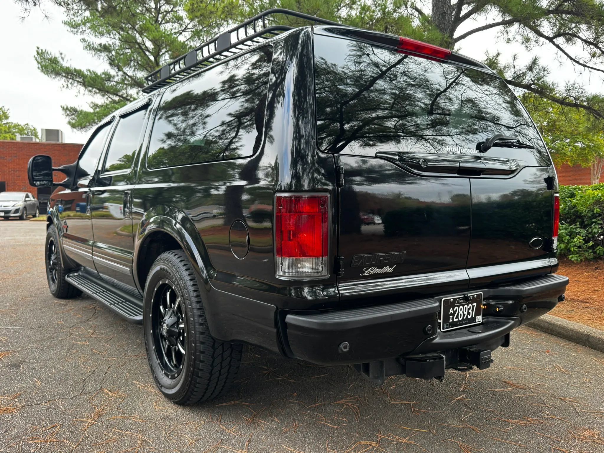 Used 2005 Ford Excursion Limited RWD image 5