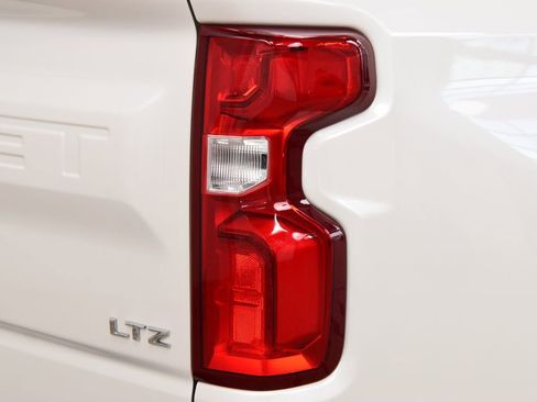 Used 2025 Chevrolet Silverado 1500 LTZ w/ LTZ Premium Package image 19