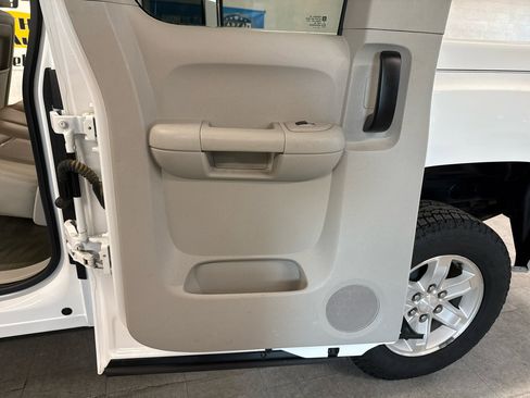 Used 2011 GMC Sierra 1500 SLE w/ Power Tech Package image 33