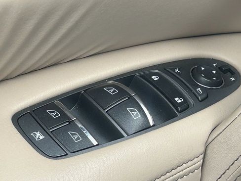 Used 2021 Nissan Armada SV image 25