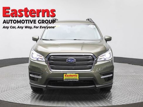 Used 2022 Subaru Ascent Premium w/ Convenience Package image 2