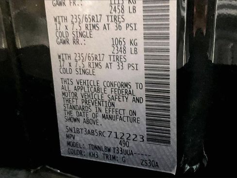 Used 2024 Nissan Rogue S image 37