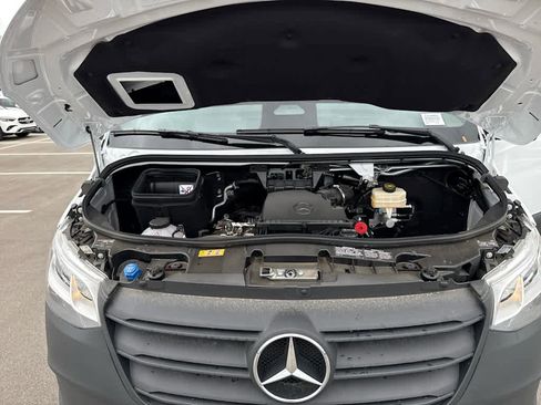 Used 2025 Mercedes-Benz Sprinter 2500 image 26