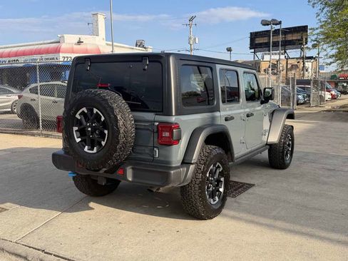 Used 2025 Jeep Wrangler Unlimited Rubicon 4xe AWD/4WD image 5