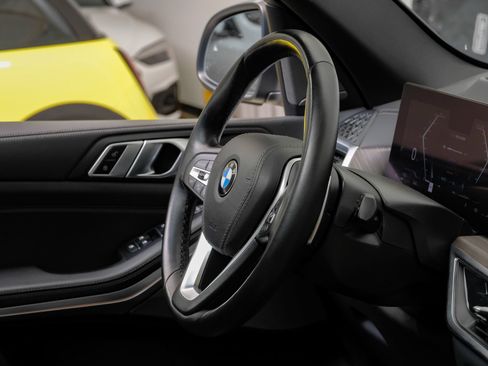 Used 2025 BMW X5 sDrive40i w/ Premium Package RWD image 18