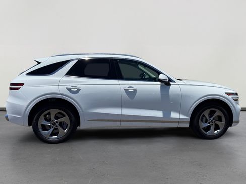 Used 2026 Genesis GV70 2.5T AWD/4WD image 6