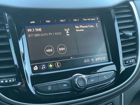 Certified 2022 Chevrolet Trax LT w/ LT Convenience Package image 10