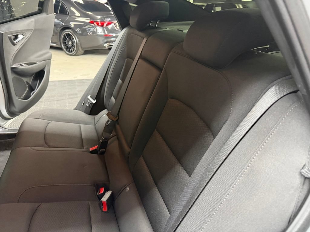 Used 2022 Chevrolet Malibu LT FWD image 39