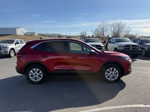 Used 2023 Ford Escape Active image 5