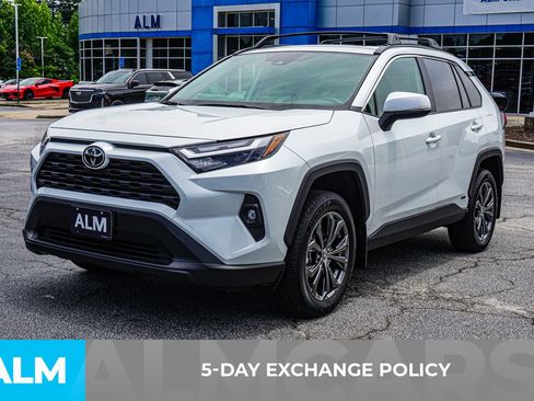 Used 2025 Toyota RAV4 XLE Premium w/ Weather Package AWD/4WD image 4