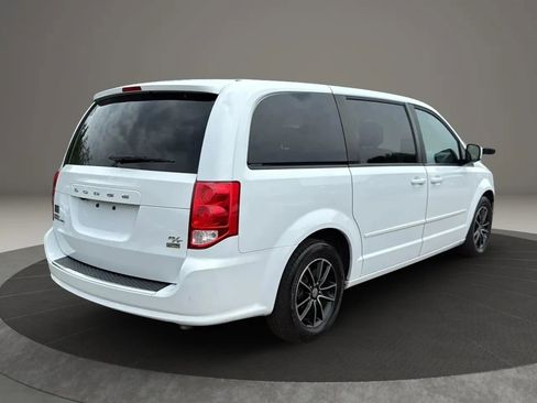 Used 2015 Dodge Grand Caravan R/T image 7