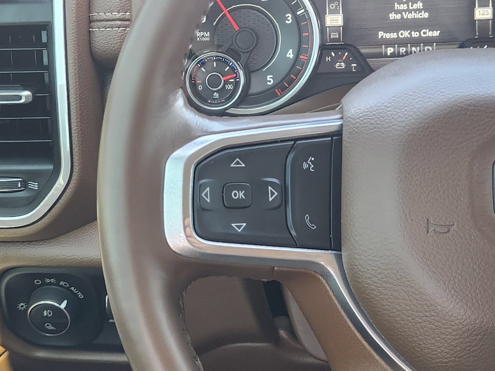Used 2023 RAM 3500 Laramie AWD/4WD image 26