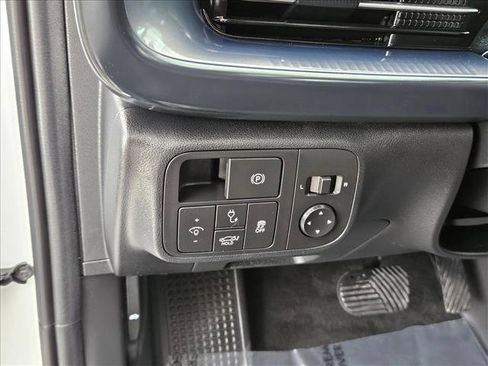 Used 2024 Hyundai Ioniq 6 SE RWD image 27
