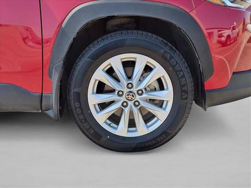 Used 2024 Toyota Corolla Cross LE FWD image 22