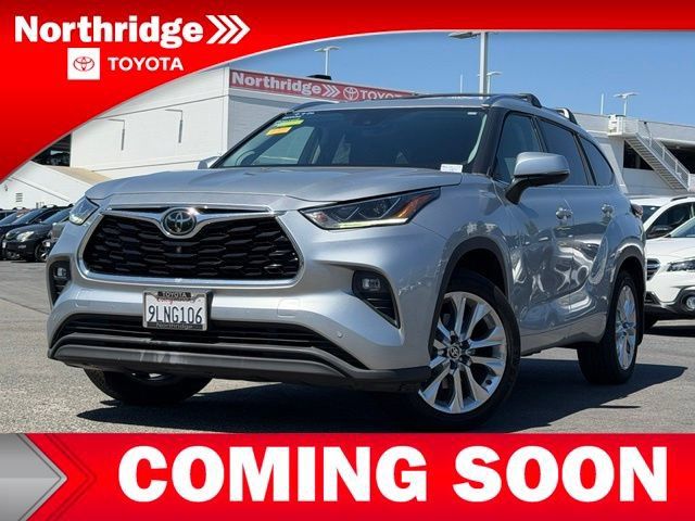 Certified 2021 Toyota Highlander Limited AWD/4WD image 3